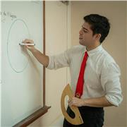 Soy profesor de matemática egresado y con título. Estoy capacitado para enseñar matemática (cualquier nivel y orientación)